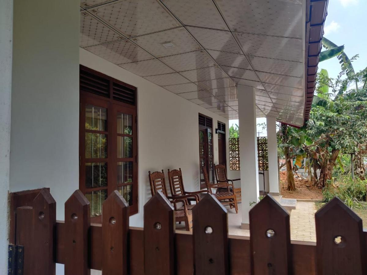 Medawatta Villa Mirissa Exterior photo