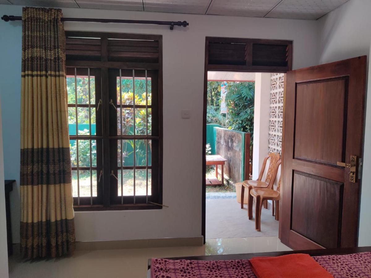 Medawatta Villa Mirissa Exterior photo